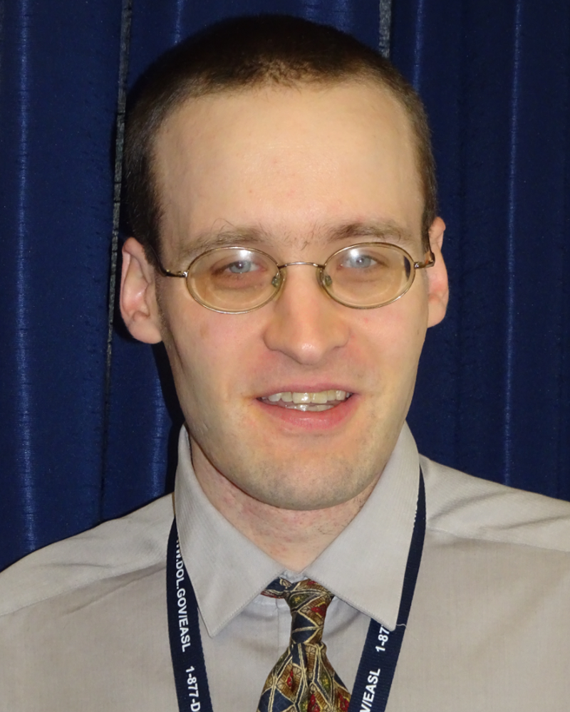 Scott Michael Robertson's headshot